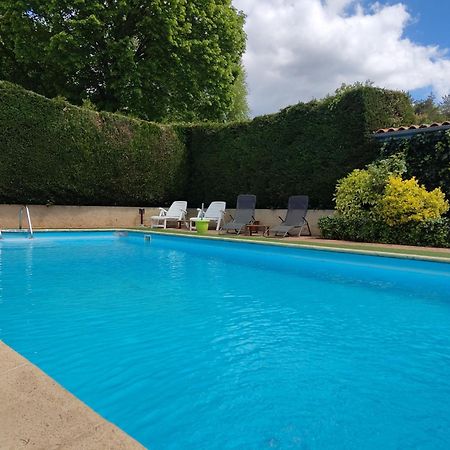 Chez Isa Et Dens Bed & Breakfast Marsac-sur-l'Isle Luaran gambar